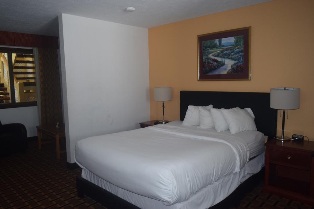 Hotel Travelodge By Wyndham Speedway Indianápolis