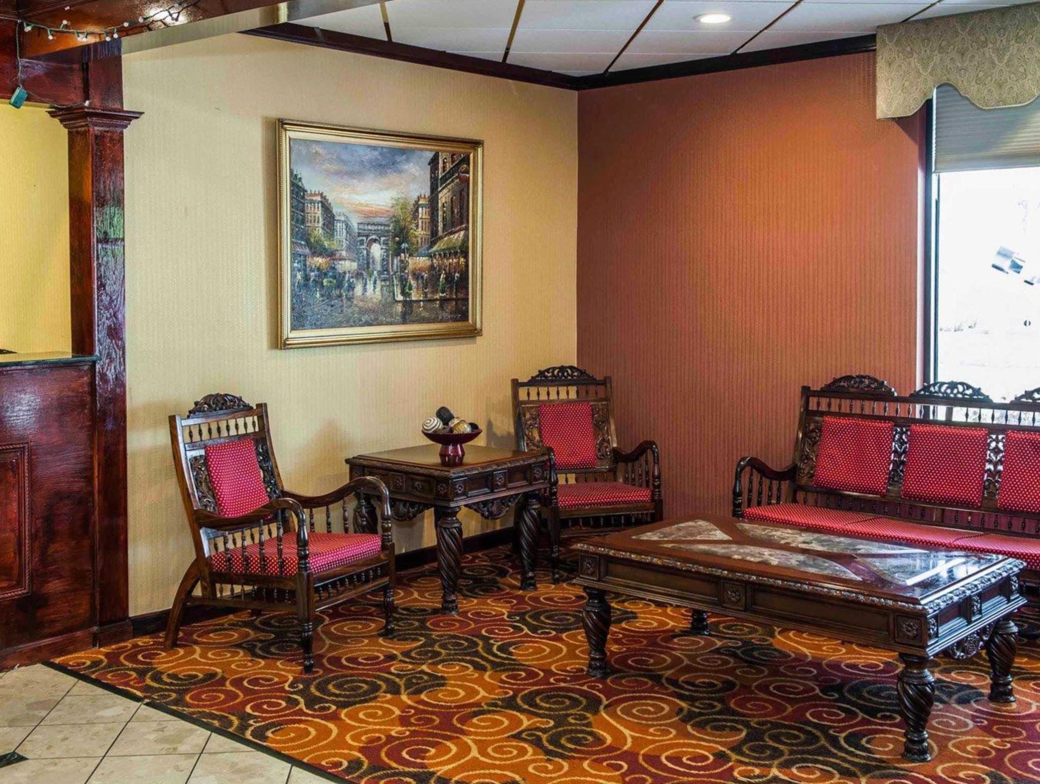 Travelodge By Wyndham Speedway Hotel Indianápolis